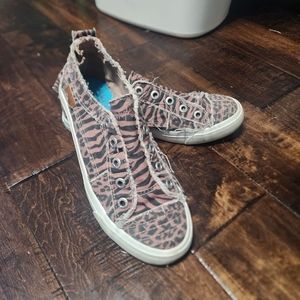 Blowfish tattered pink animal print slip on
